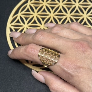 Bague Fleur de vie doré