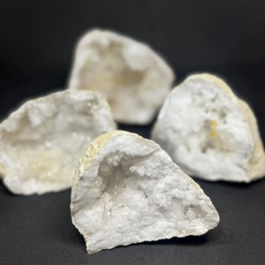 Demi Géode Cristal de Roche 12-15 cm