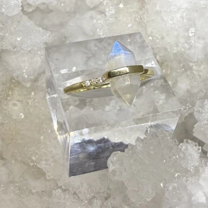 Bague pointe argent 925 « Pierre de Lune »